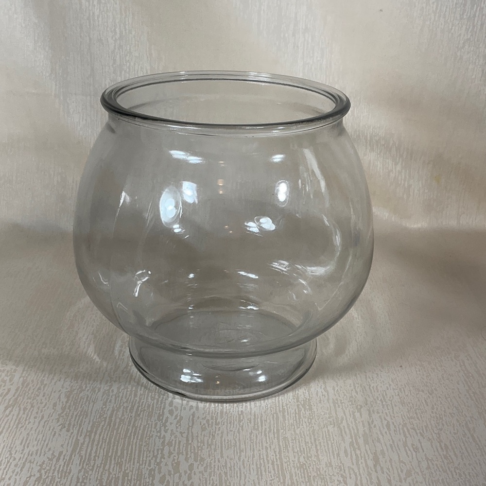 Clear Glass Footed Vase or Aquarium 1 plus gallon